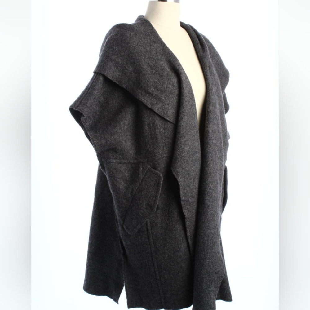 M.Tsubomi unique coat